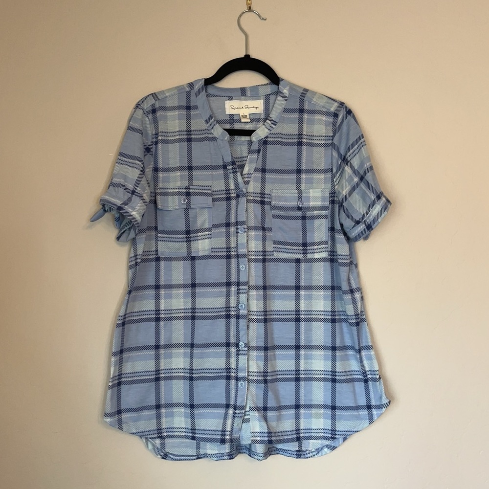 Short sleeve, long button up lightweight flannel shirt.